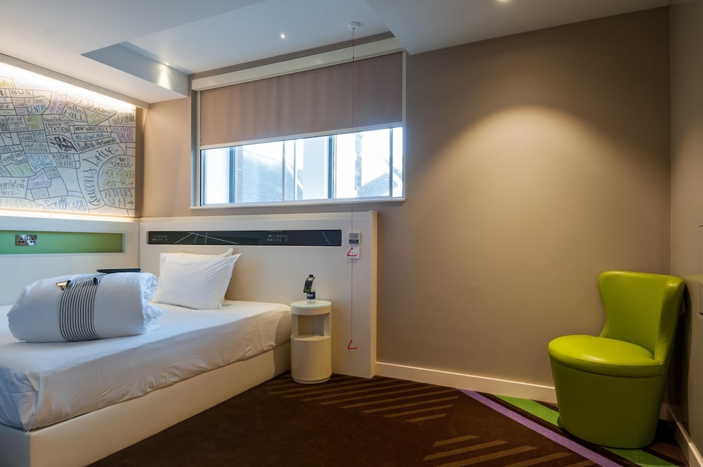 غرفة قياسية بسرير مزدوج لذوي الإعاقة، Hub By Premier Inn London City Bank 3/5