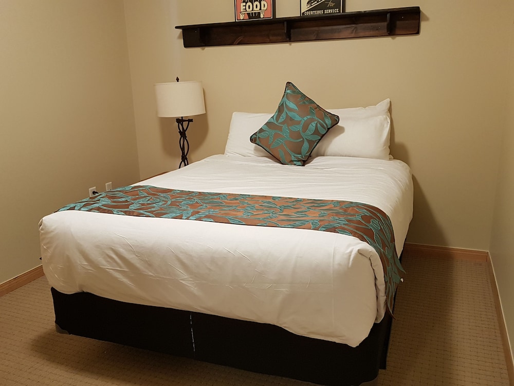 Sunset Resorts Canmore 10/50