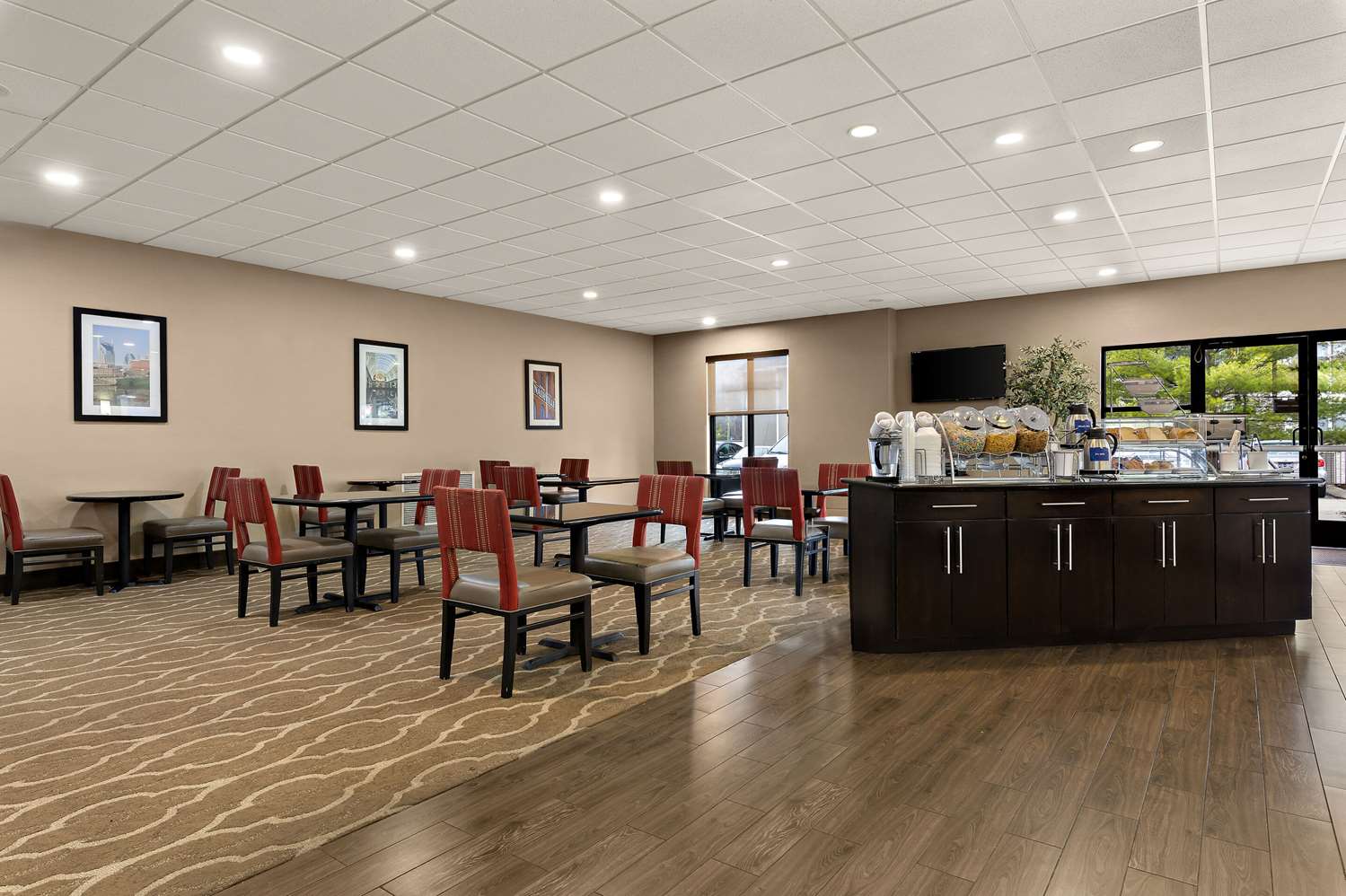 Comfort Suites Nashville 32/46