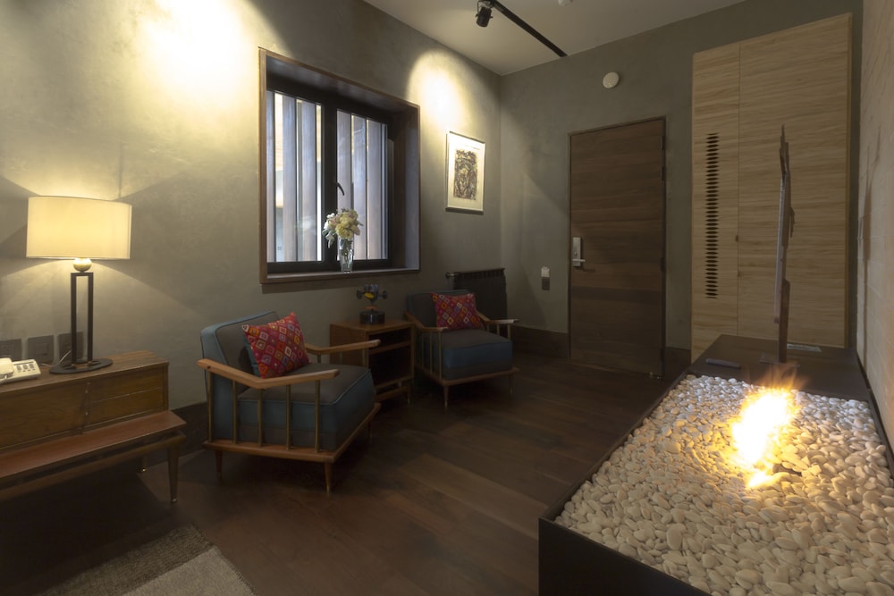 Uvence Arte + Hotel 33/50