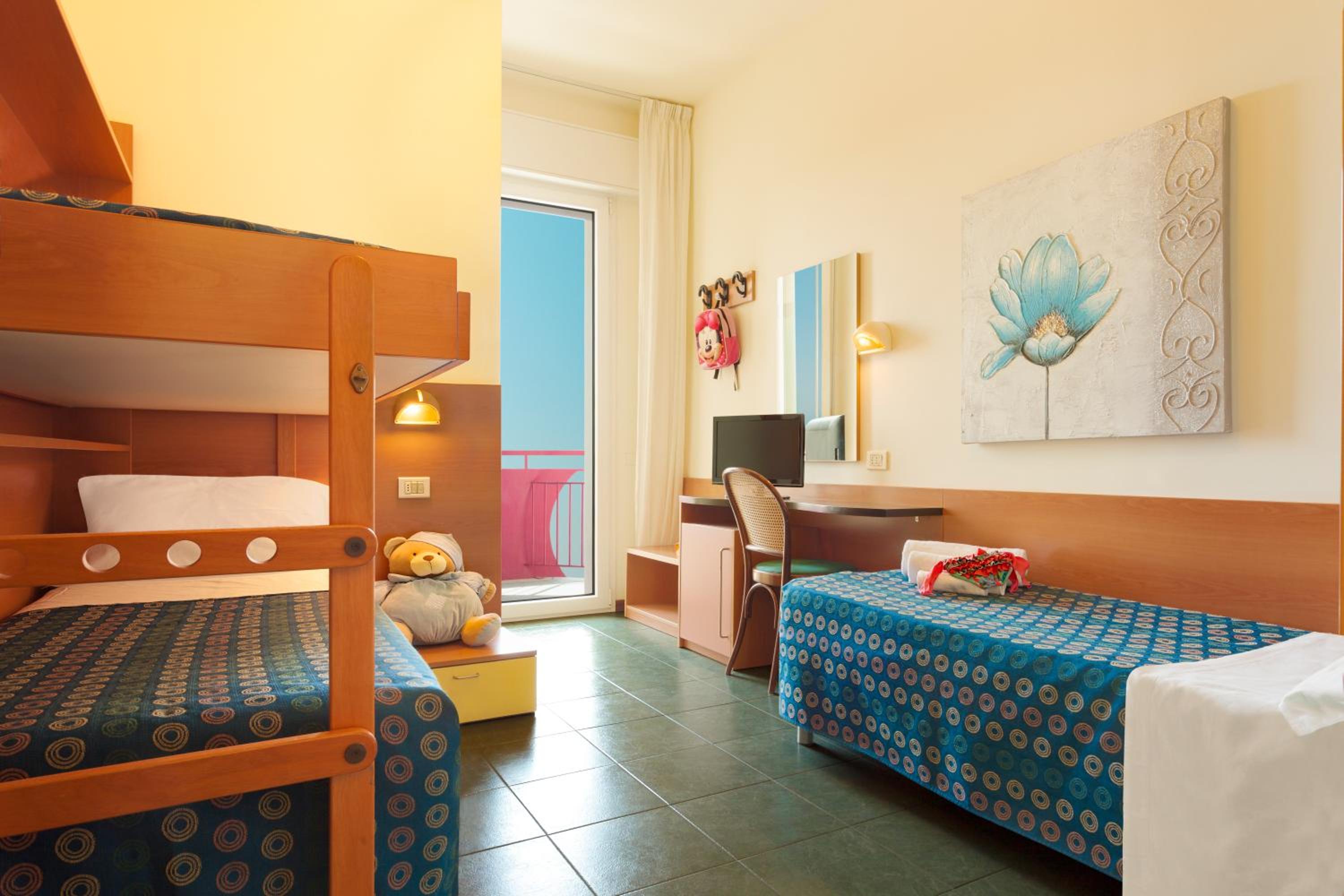 Hotel Atlantic 33/50