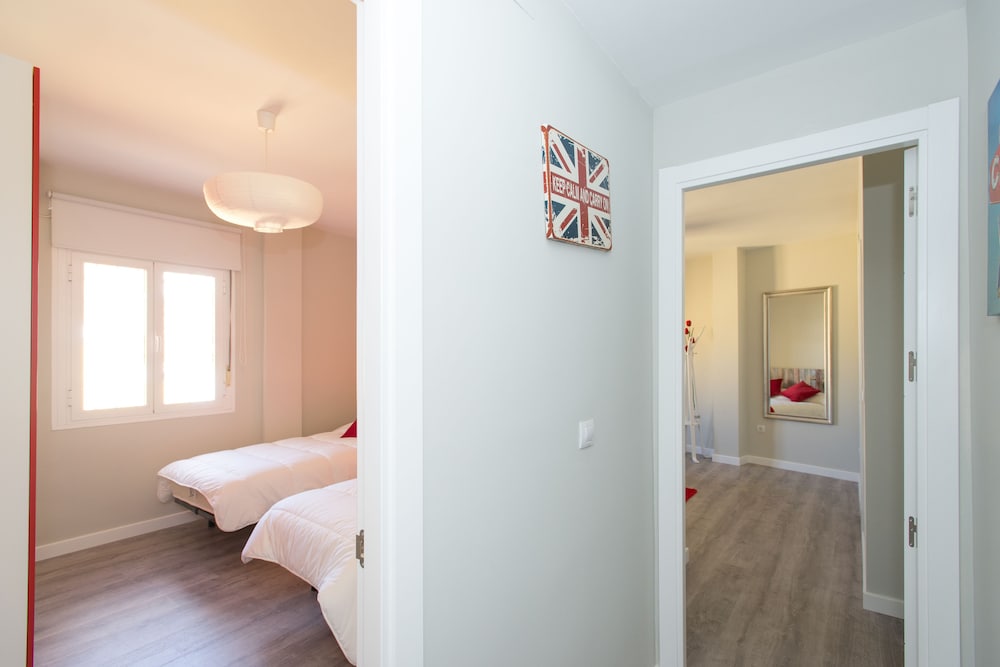 The Zentral Suites & Apartments 25/75
