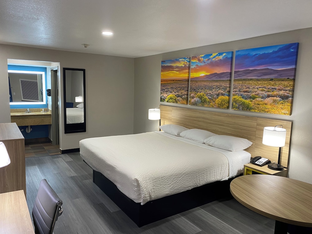 Days Inn By Wyndham El Paso West 20/50