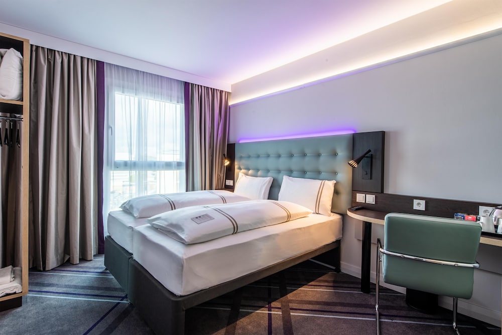 STANDARD, DOUBLE OR TWIN BED