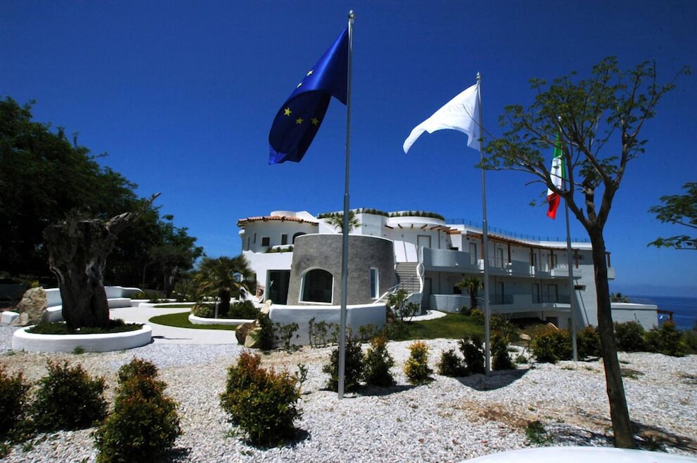 Infinity Resort Tropea in PARGHELIA