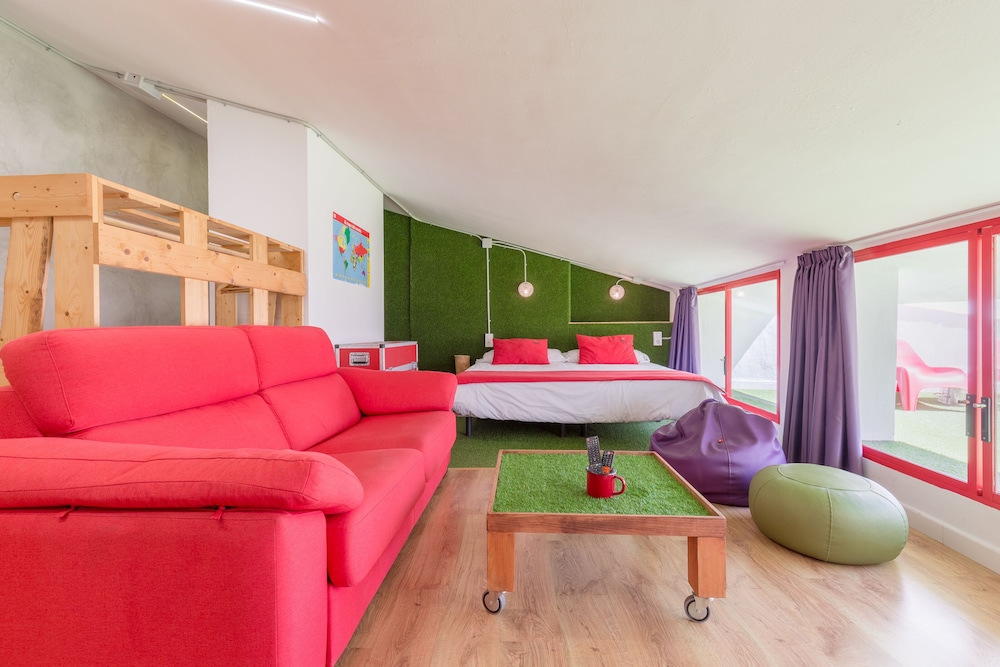 Tomate Rooms 36/50