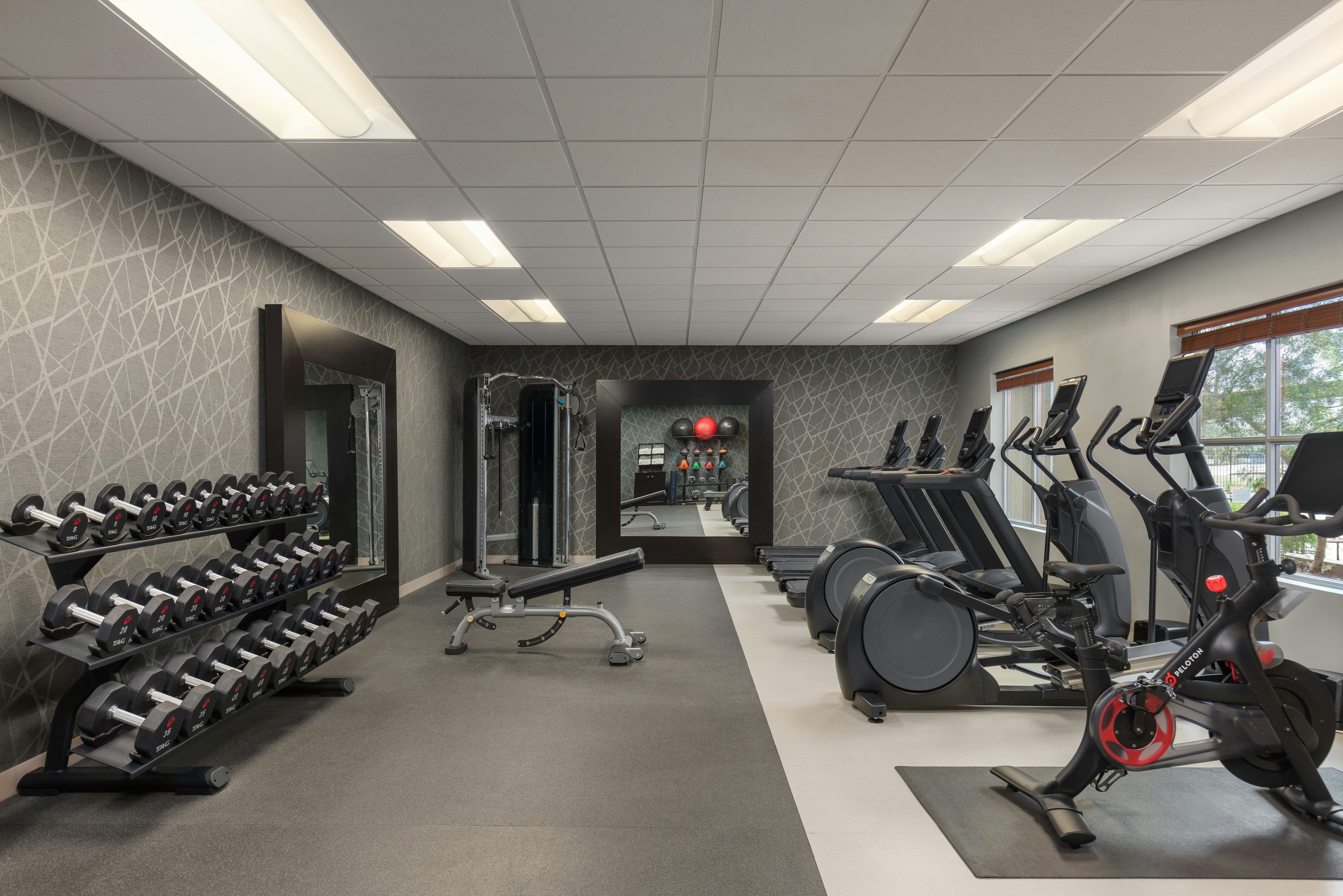 Homewood Suites By Hilton Techridge Parmer I 35 33/63