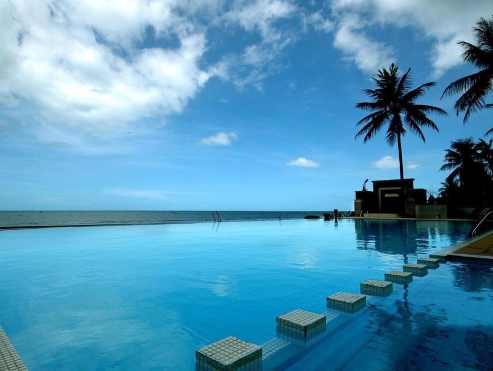 Golden Pine Beach Resort and Spa 46/61