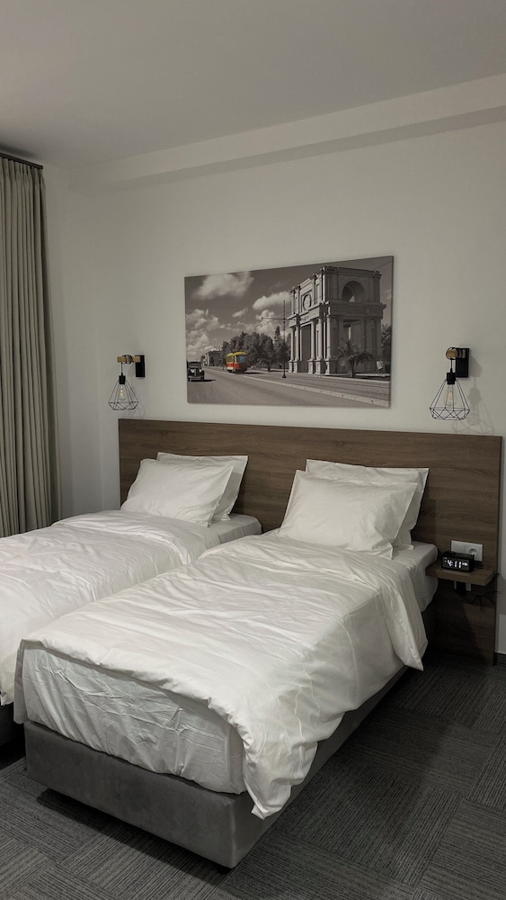 TA Collection Hotel 9/50