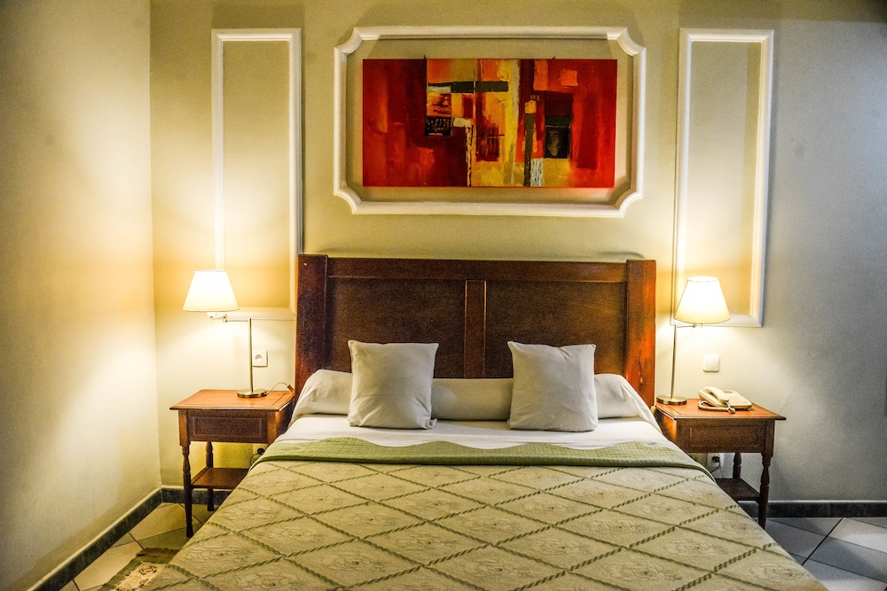 Tchero Hotel 9/29