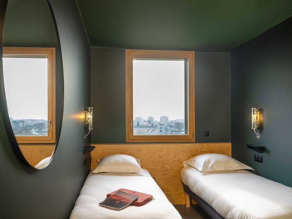 Duo, Twin Beds