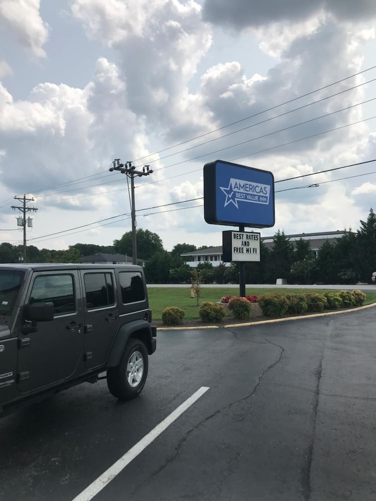 Americas Best Value Inn Manchester TN 18/22