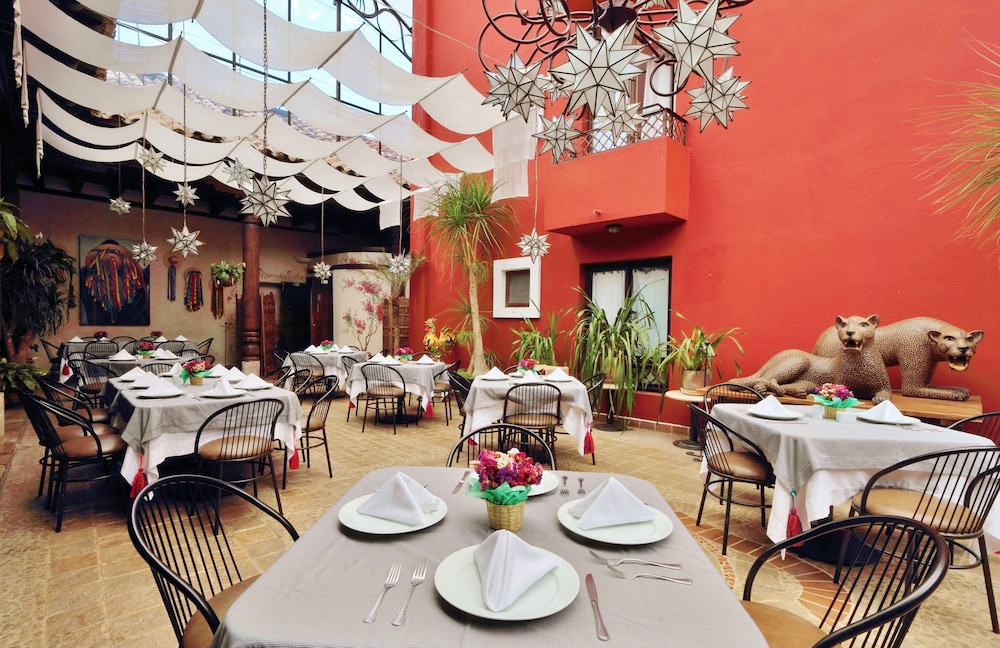 Mision Grand San Cristobal de Las Casas 67/77