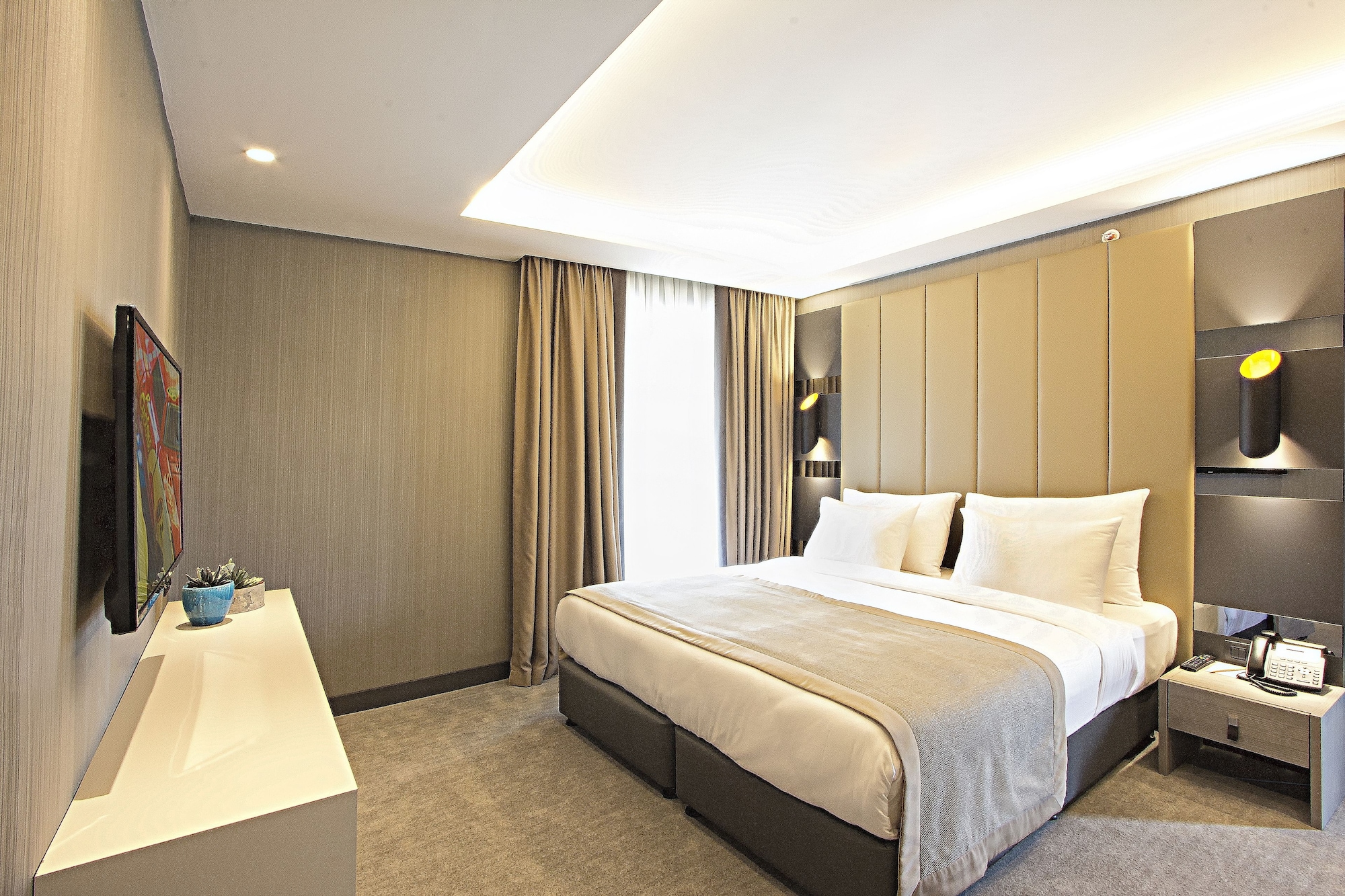 Suite, Corner