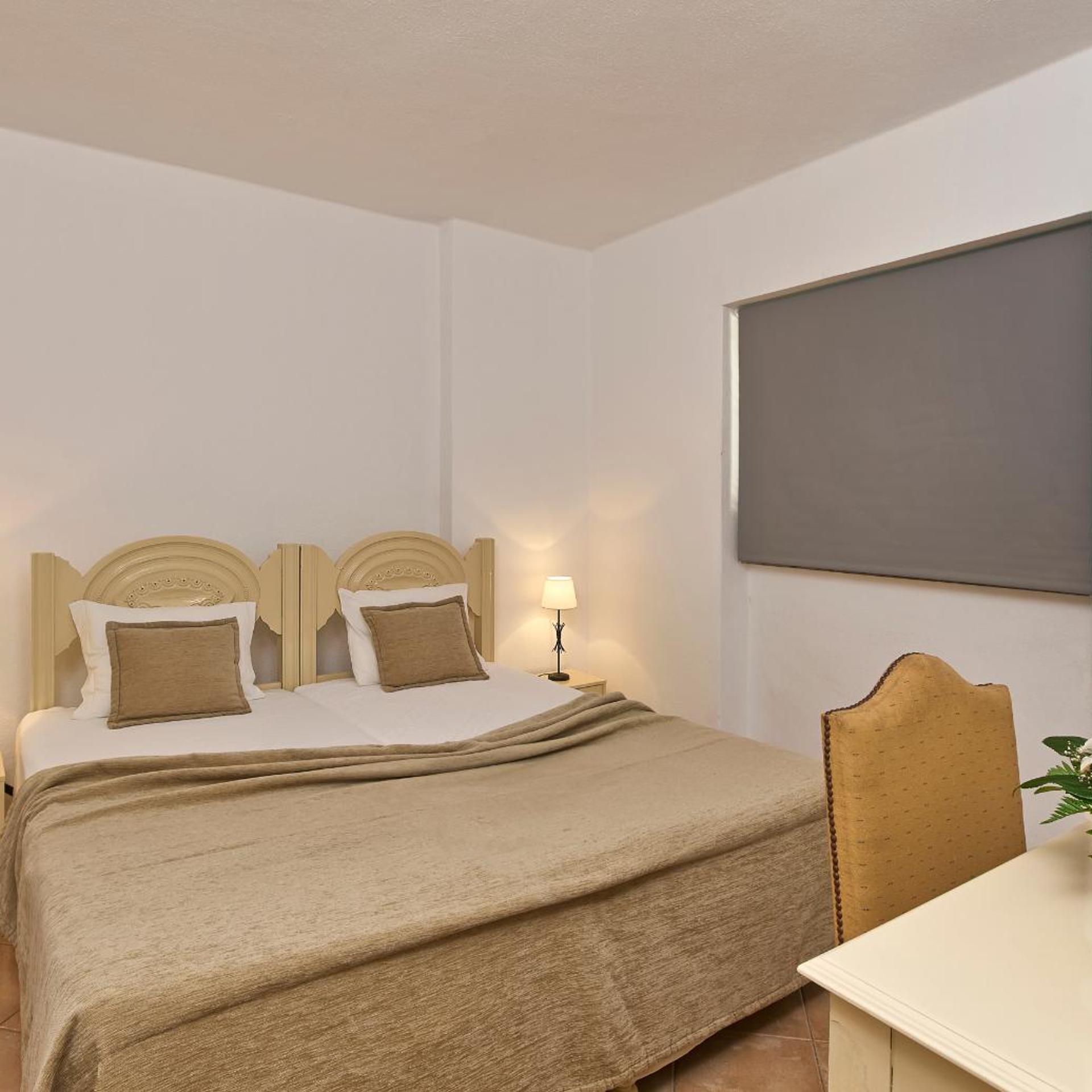 1 BEDROOM, APARTMENT