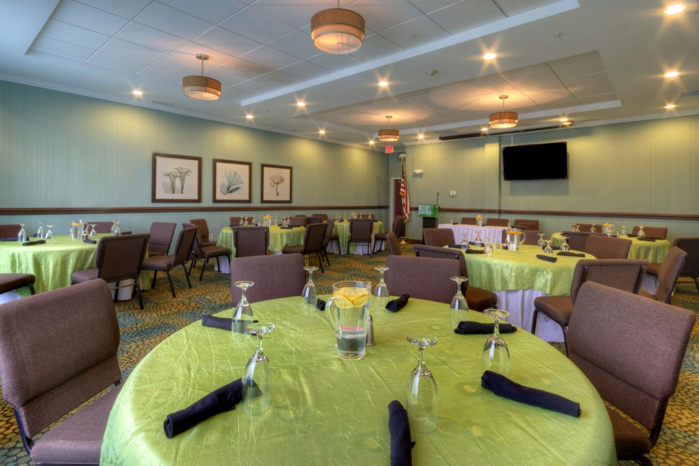 Holiday Inn Christiansburg Blacksburg 44/53