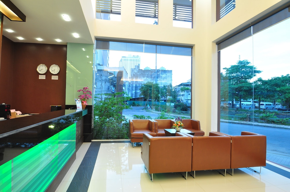 The Color Hotel Hat Yai 9/25