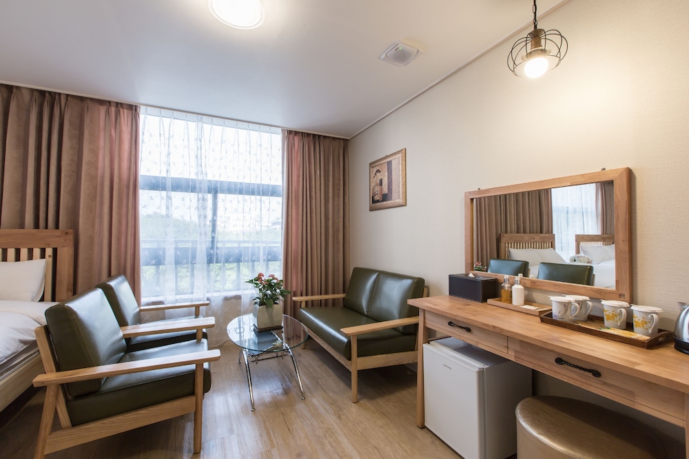 Hotel Elin 26/35