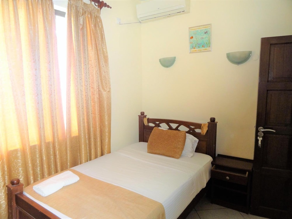 Regency Park Hotel Mombasa 14/42