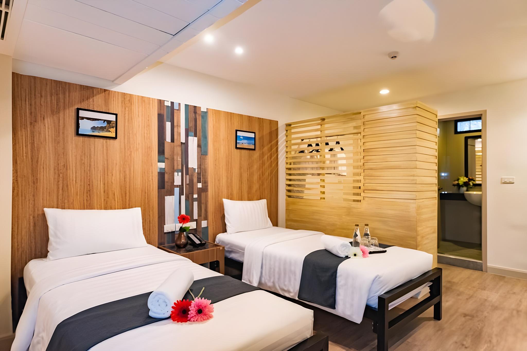 Hollywood, Classic, 2 Double Beds, No Window