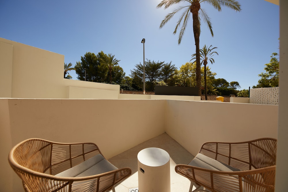 Belle Marivent Mediterranean Petit Hotel 46/59