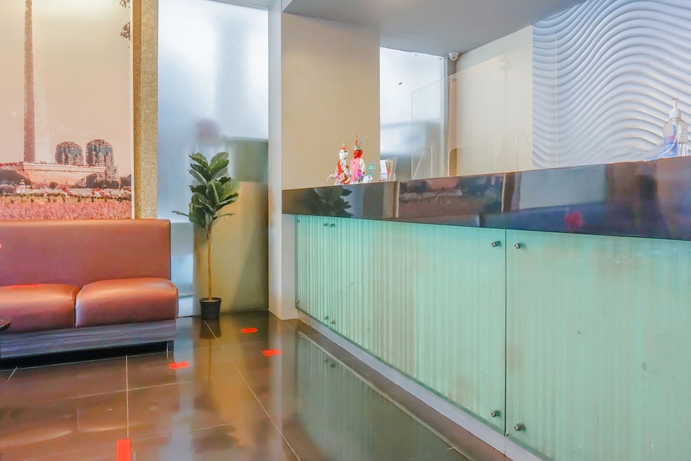 Super OYO Capital O 90244 Hotel Antara photo4