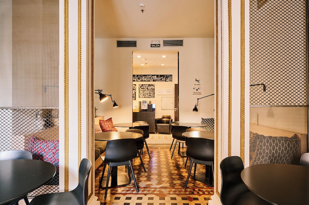 Toc Hostel Madrid 61/68