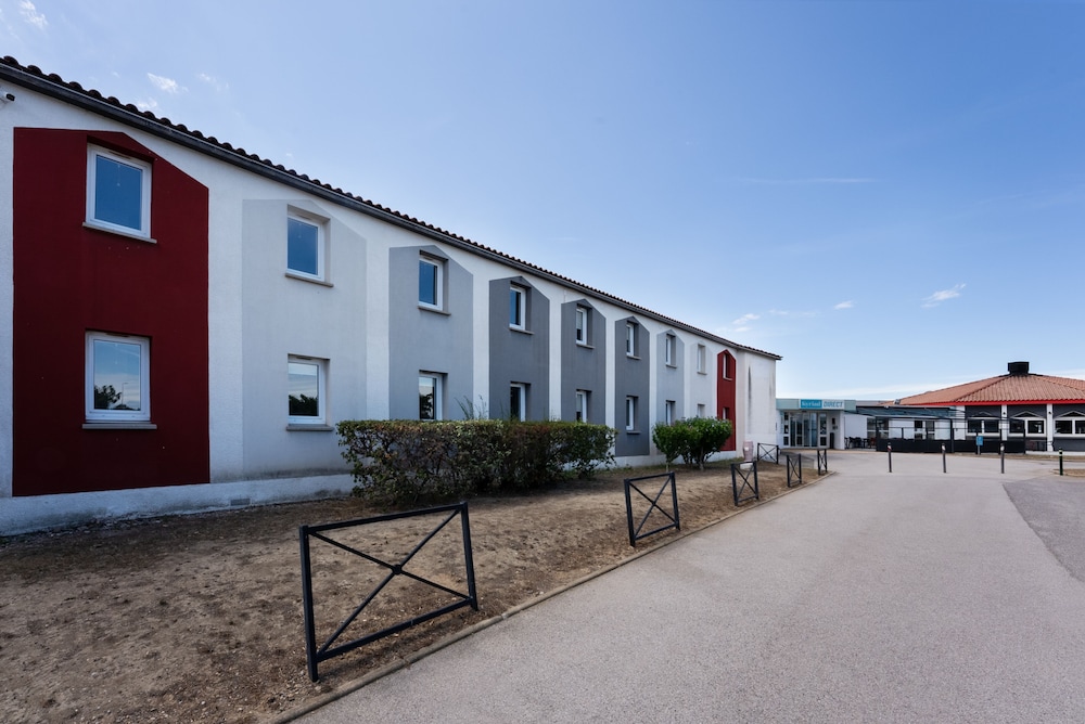 KYRIAD PERPIGNAN NORD - RIVESALTES 30/32