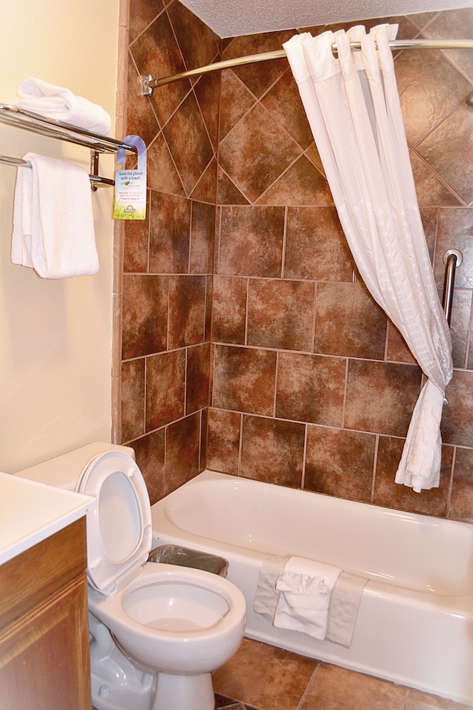 Days Inn By Wyndham Jacksonville Nc 68/68