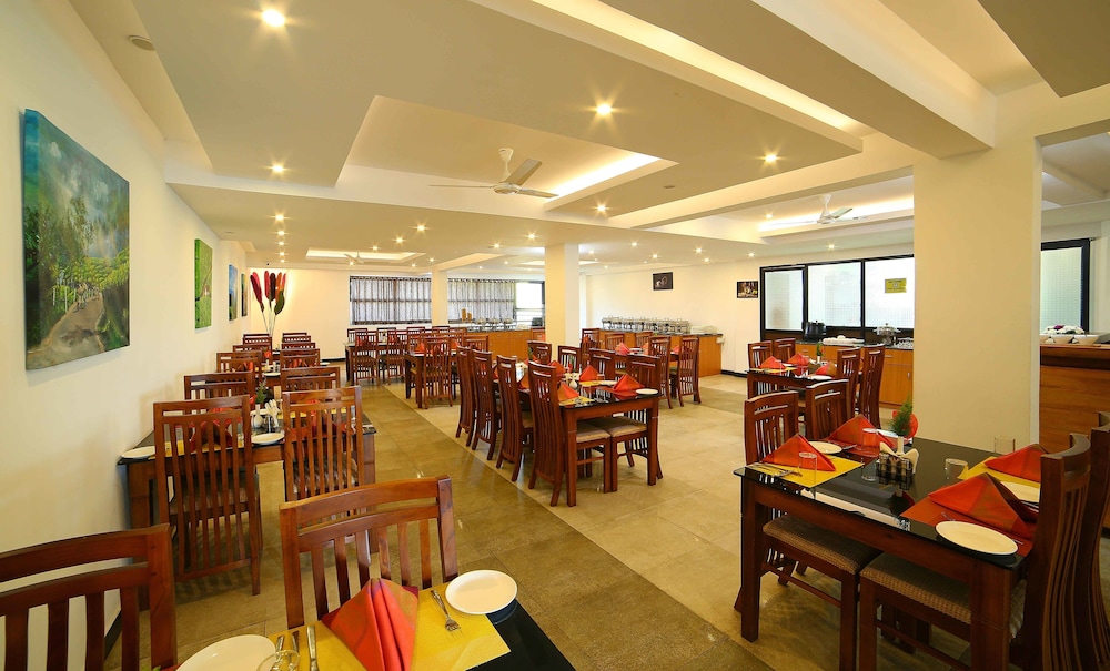 The Munnar Queen 22/33