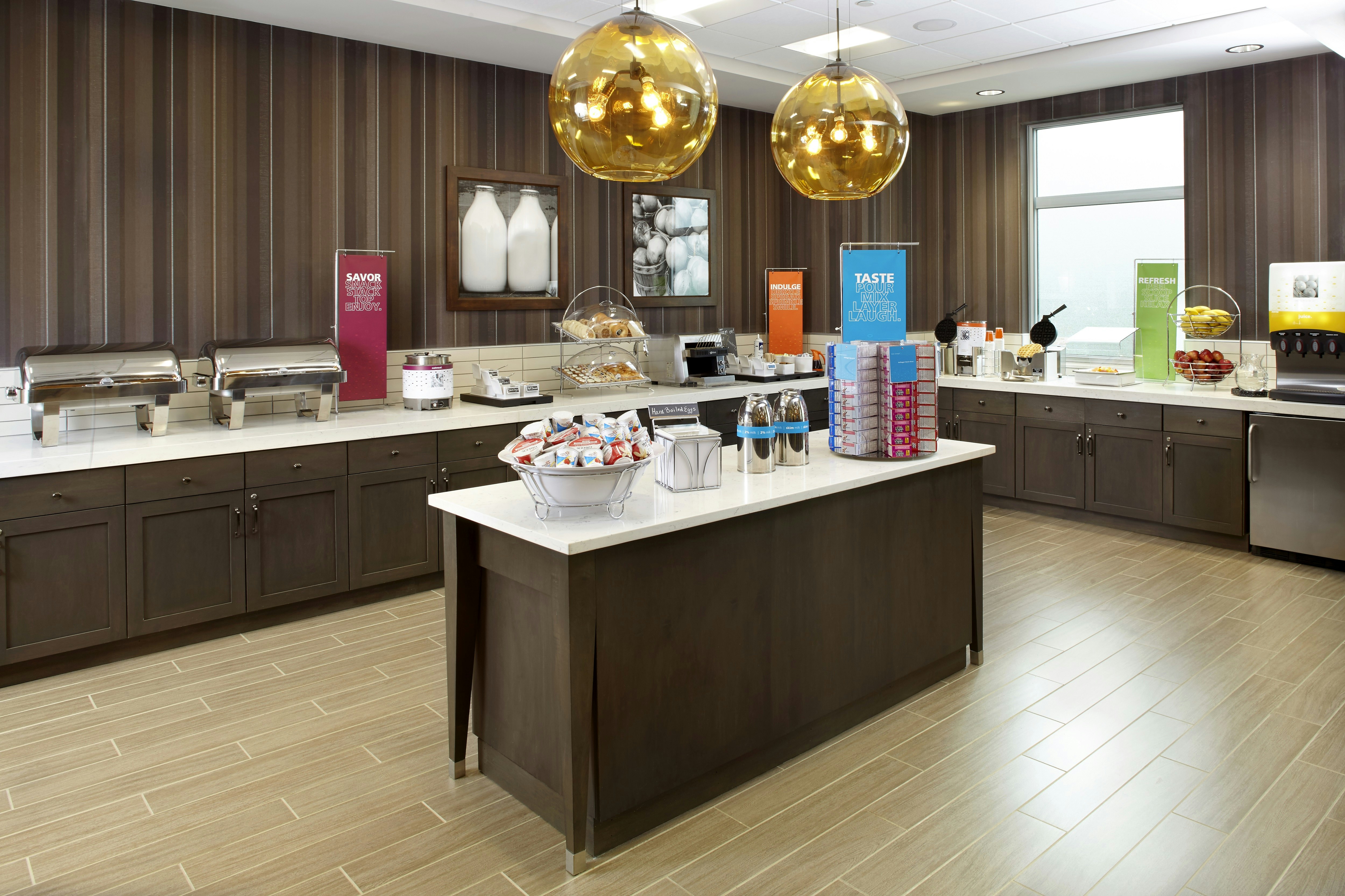 Hampton Inn Suites Pittsburgh Airport South Settlers Ridge 47/60