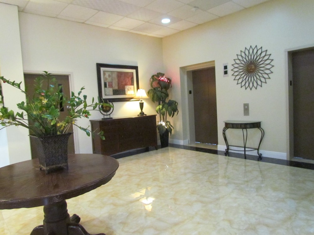ROMANA HOTEL 4/25