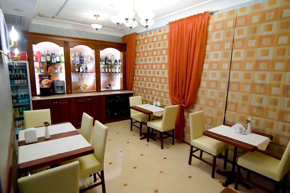 Villa Rossa Hotel 31/34