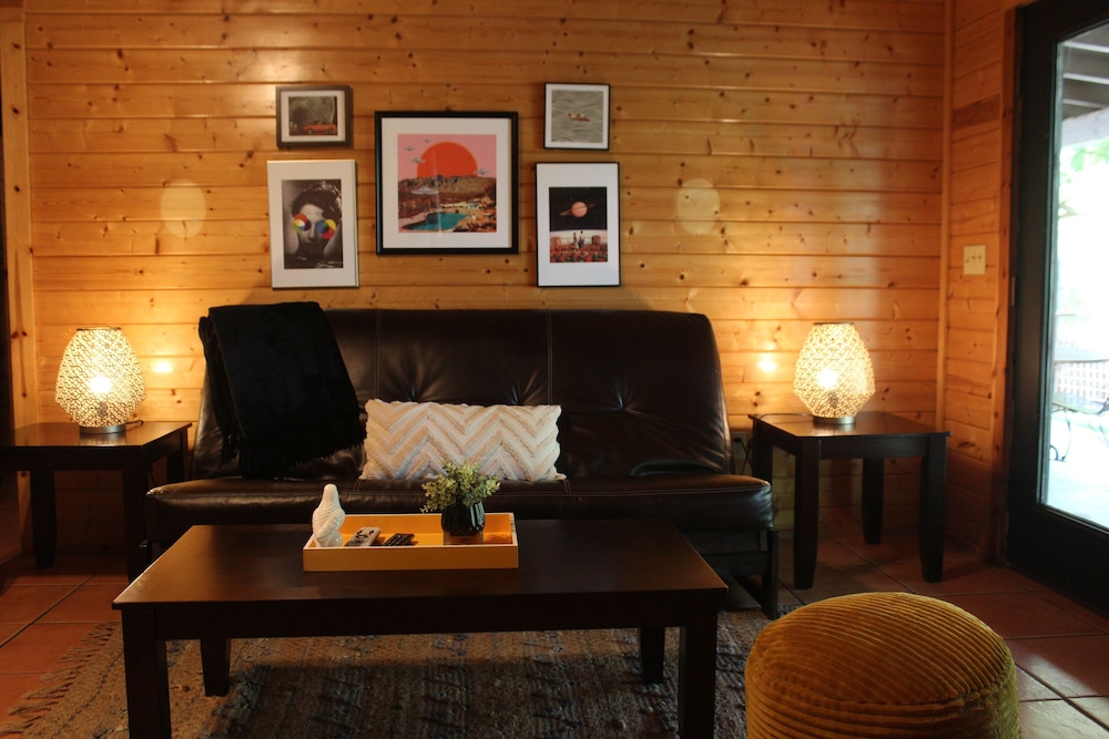 Frio Springs Lodges 34/50