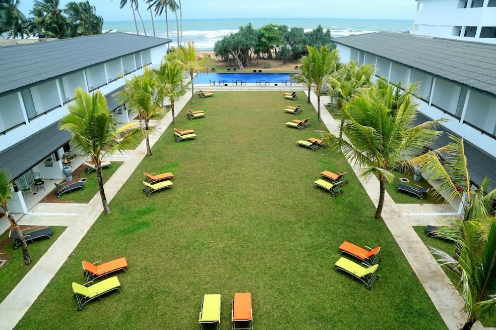 Coco Royal Beach Kalutara 20/25