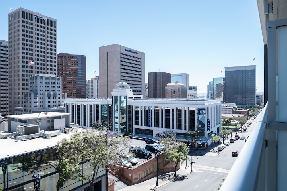 Holiday Inn Express San Diego Downtown 23/56