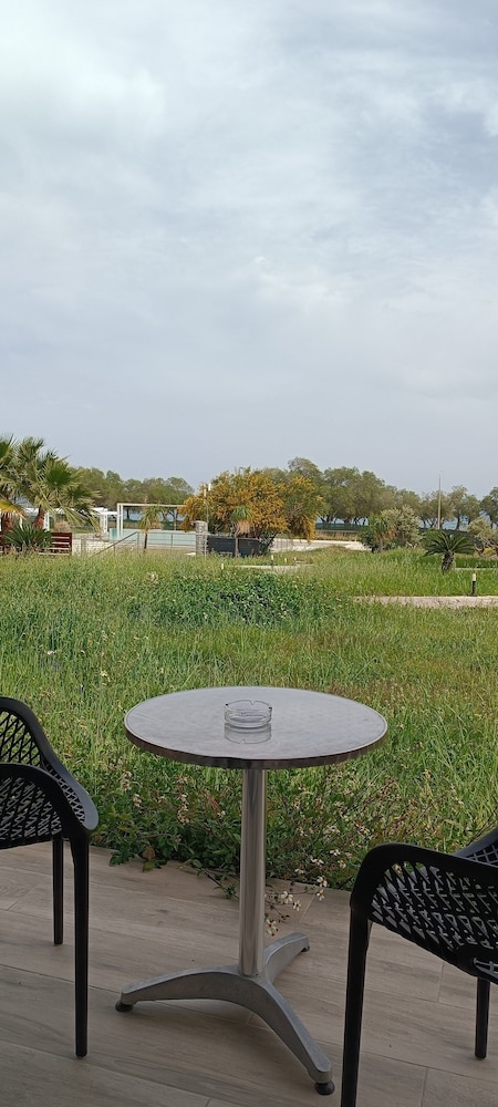 Gennadi Seaside Resort 63/77