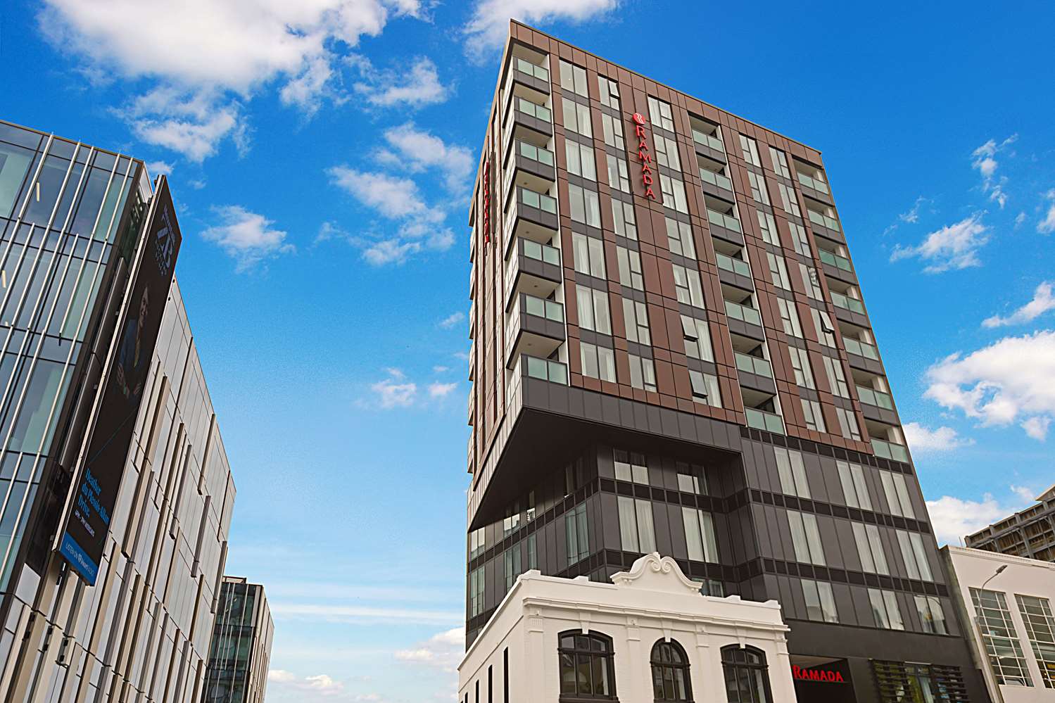 Ramada Suites By Wyndham Victoria Street West 5/57
