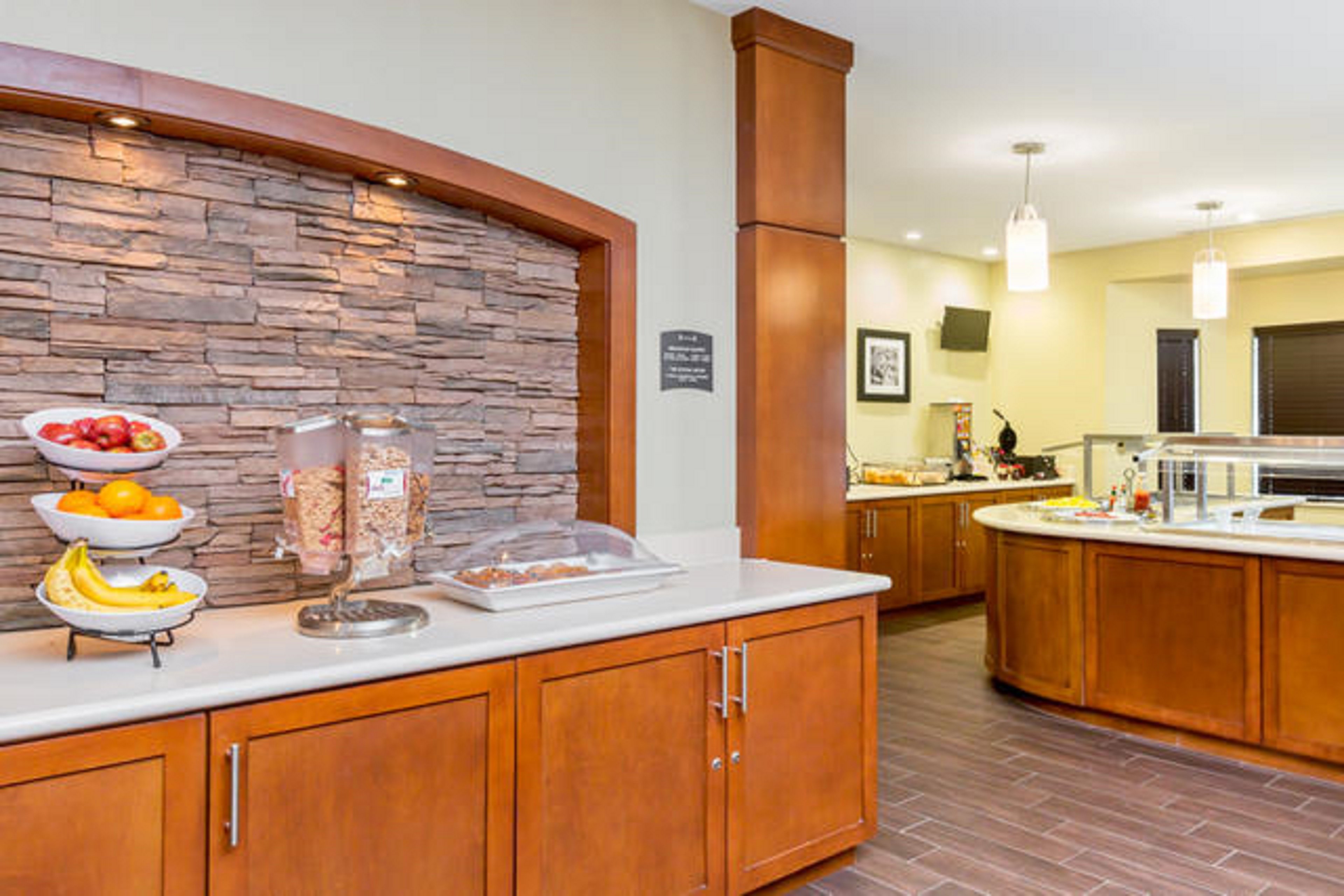 Staybridge Suites College Station 9/60