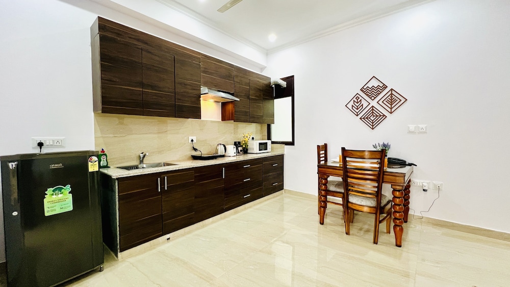 ZEN Suites Golf Course Road 11/50