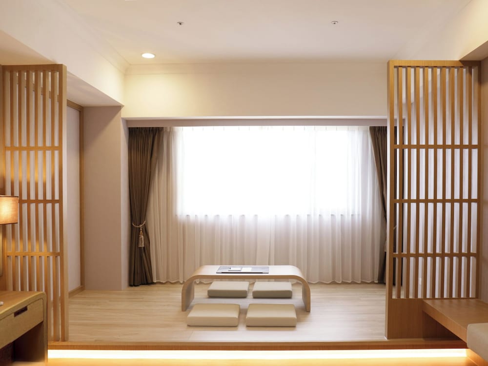 Tainan Fushin Hotel 32/64