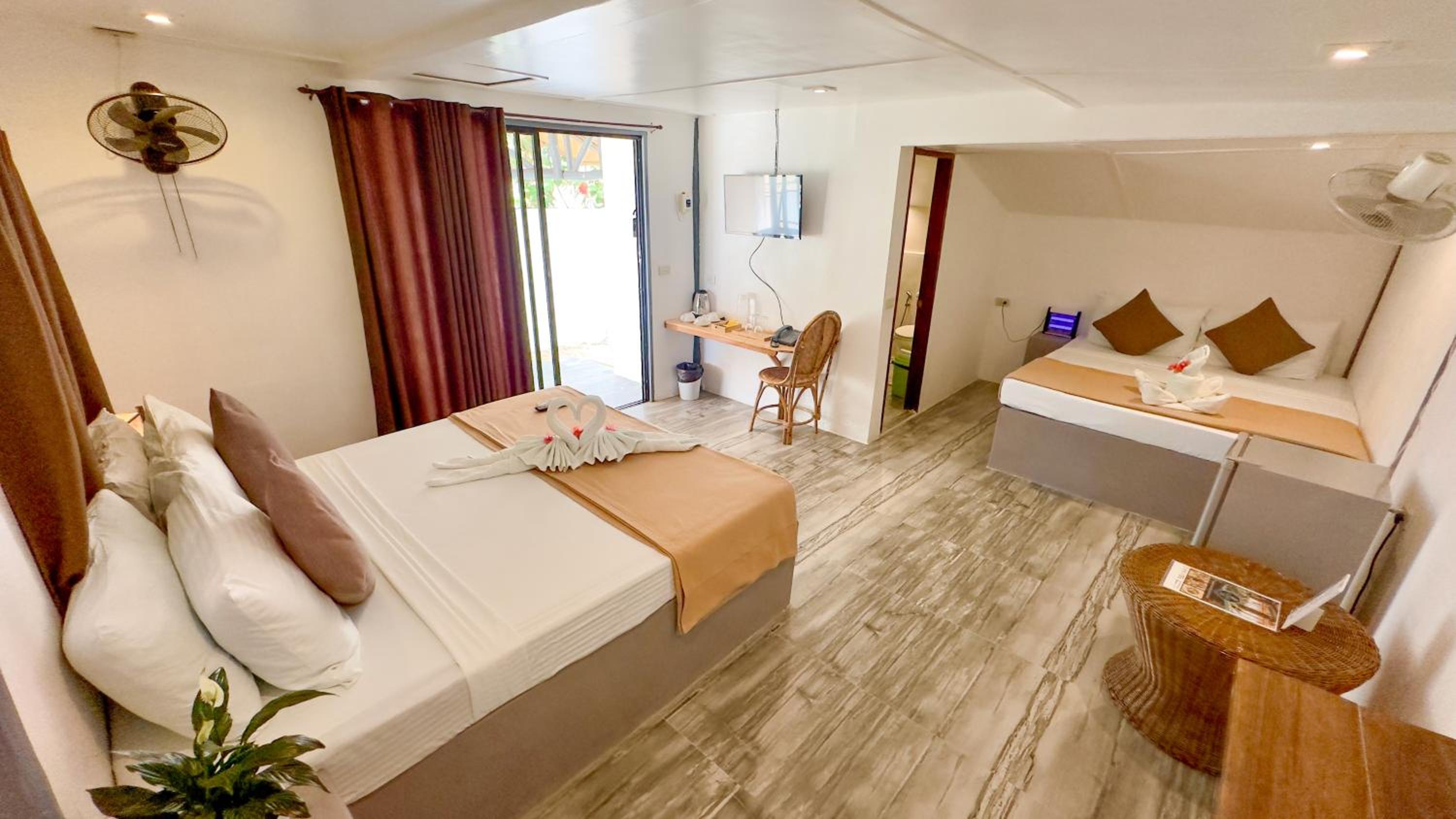 Bungalow, 2 Double Beds, Beach Front