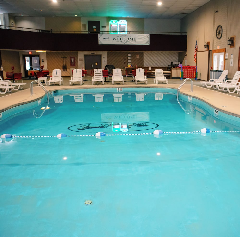 Carriage House Country Club 19/50