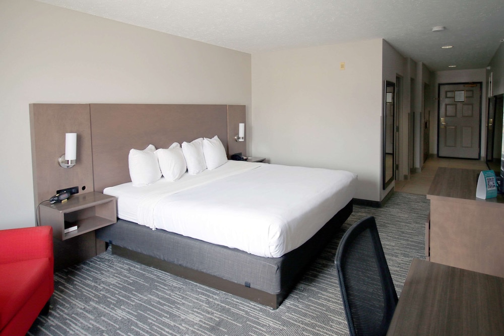 غرفة بسرير كينج، Country Inn and Suites by Radisson Council Bluffs IA 2/5