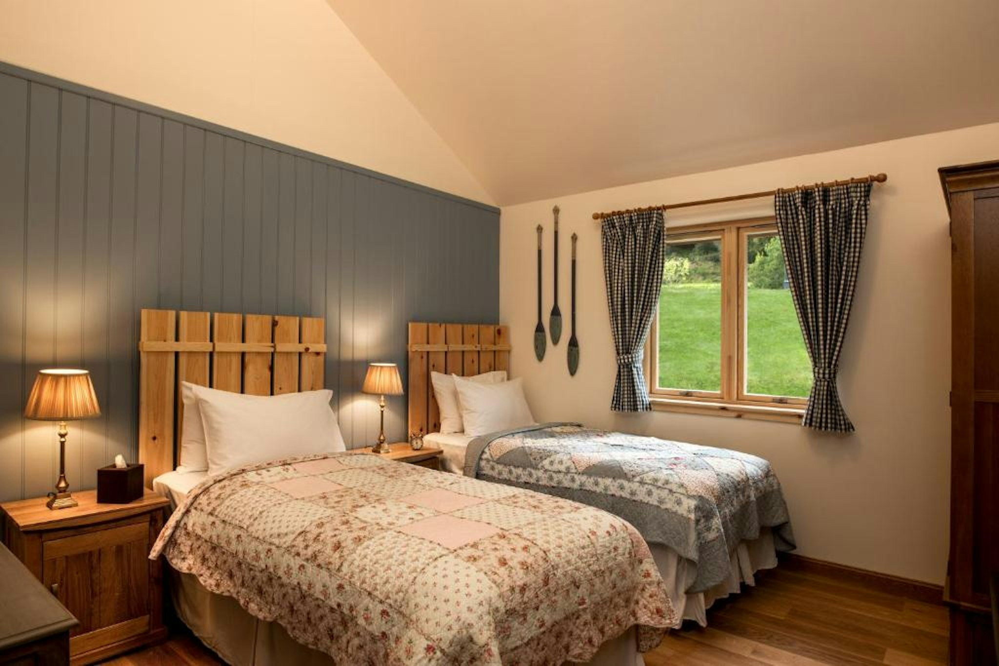 The Whispering Pine Lodge Ex Letterfinlay Lodge Hotel 7/33