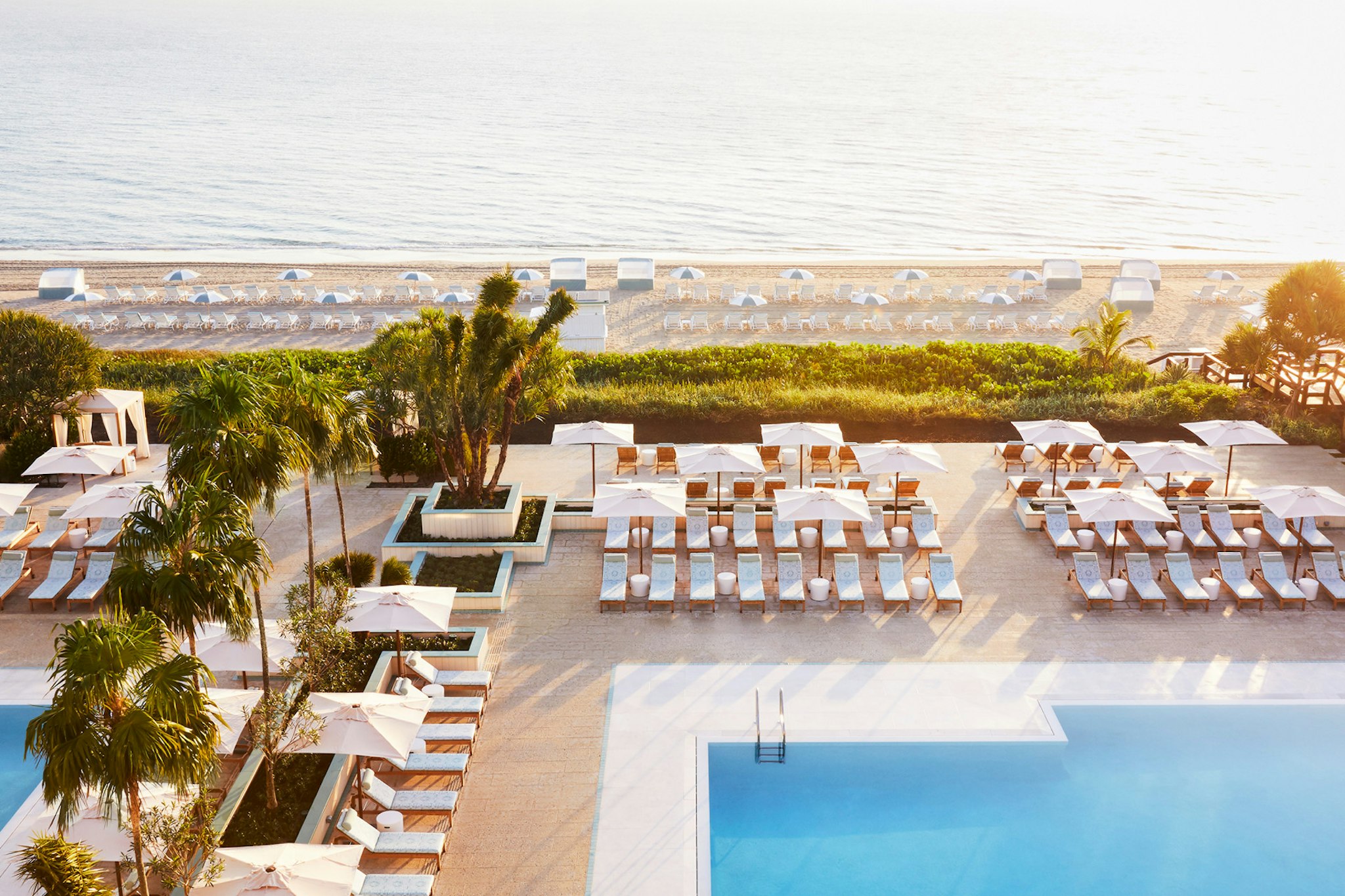 Four Seasons Resort Palm Beach 40/41