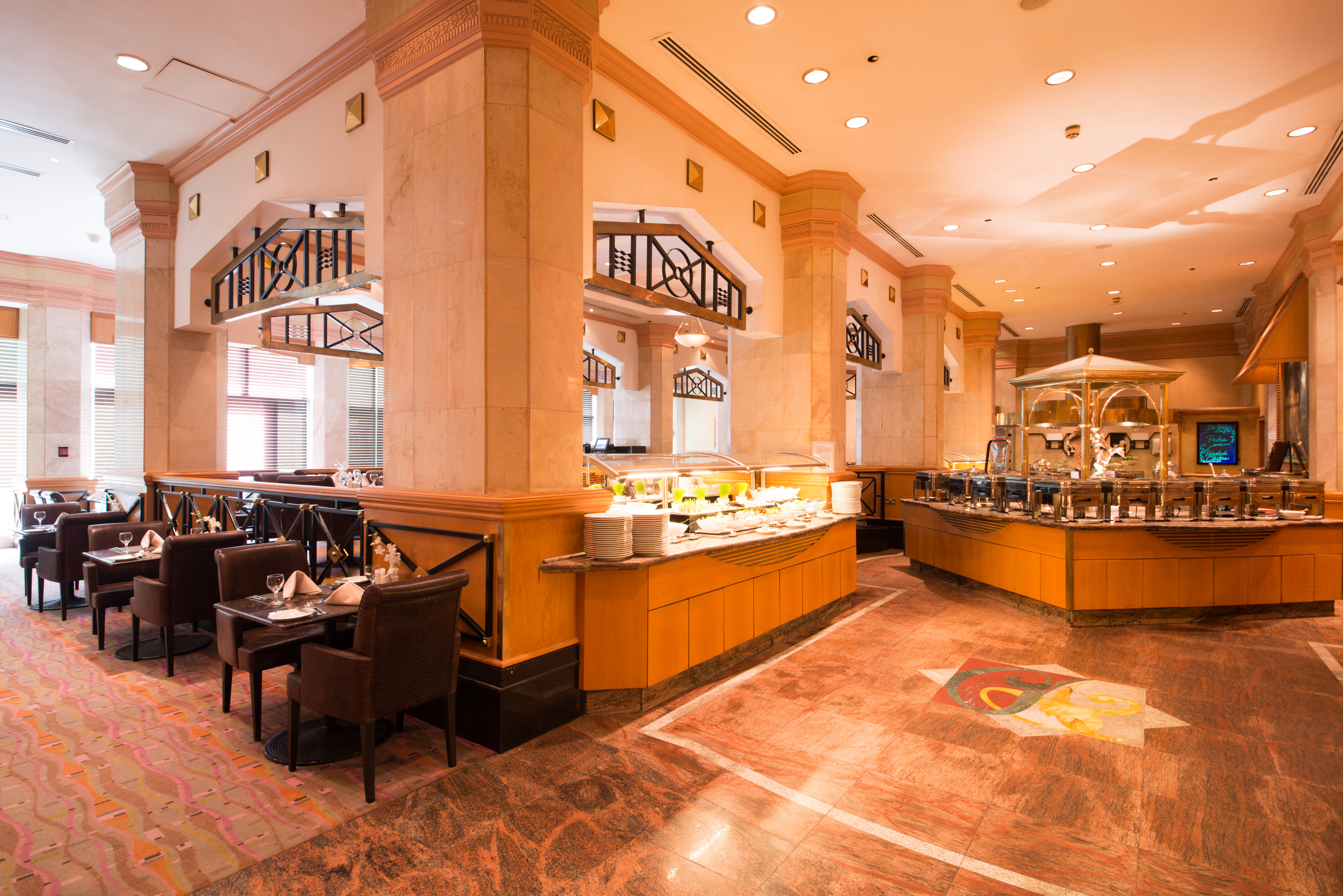Holiday Inn Al Thuraya City 11/80