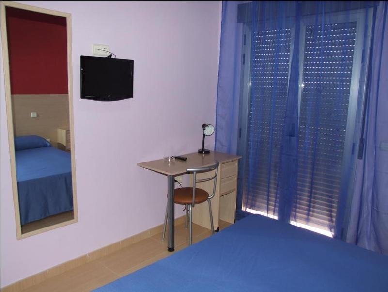 Hostal Parador De Los Galanes 12/14