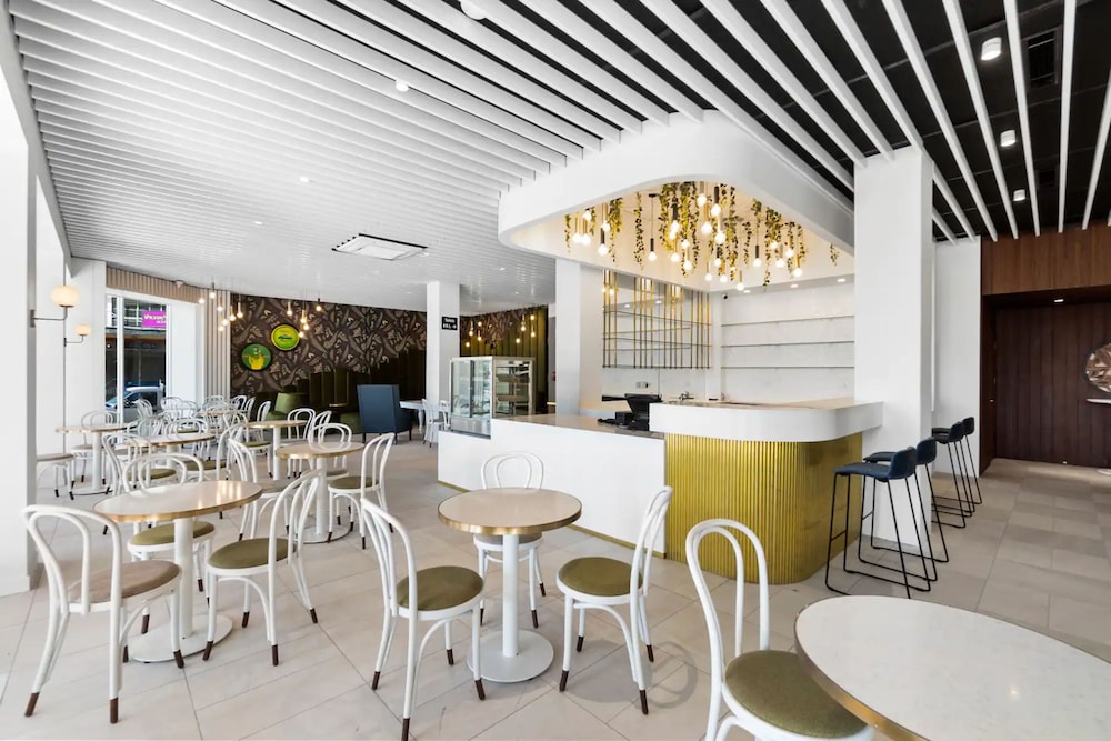 Ramada by Wyndham Hamilton City Center 37/50