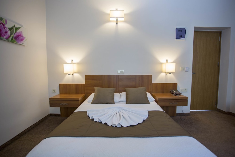 Melis Otel 18/65